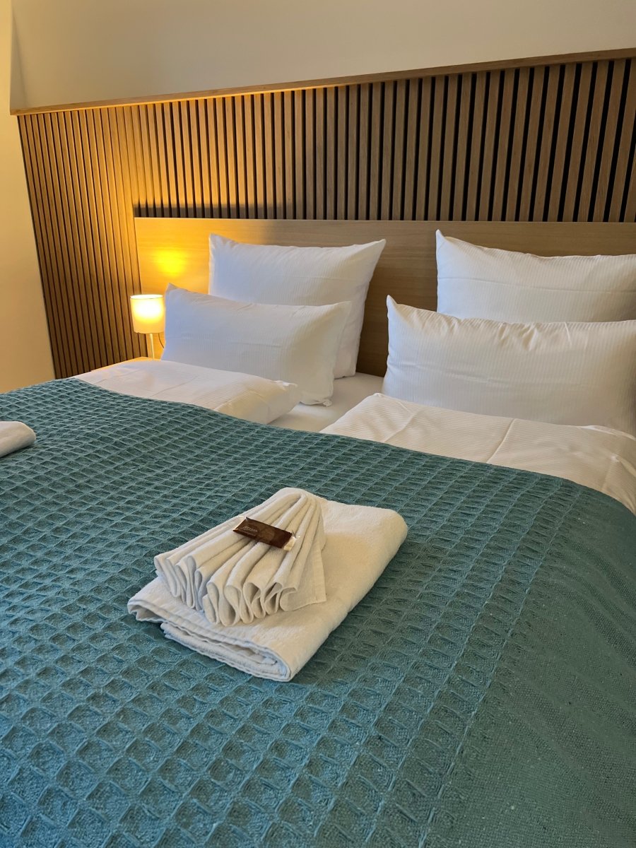 Doppelzimmer Deluxe mit Balkon (ab 30 m²) - HOTEL FALKEN Hechingen