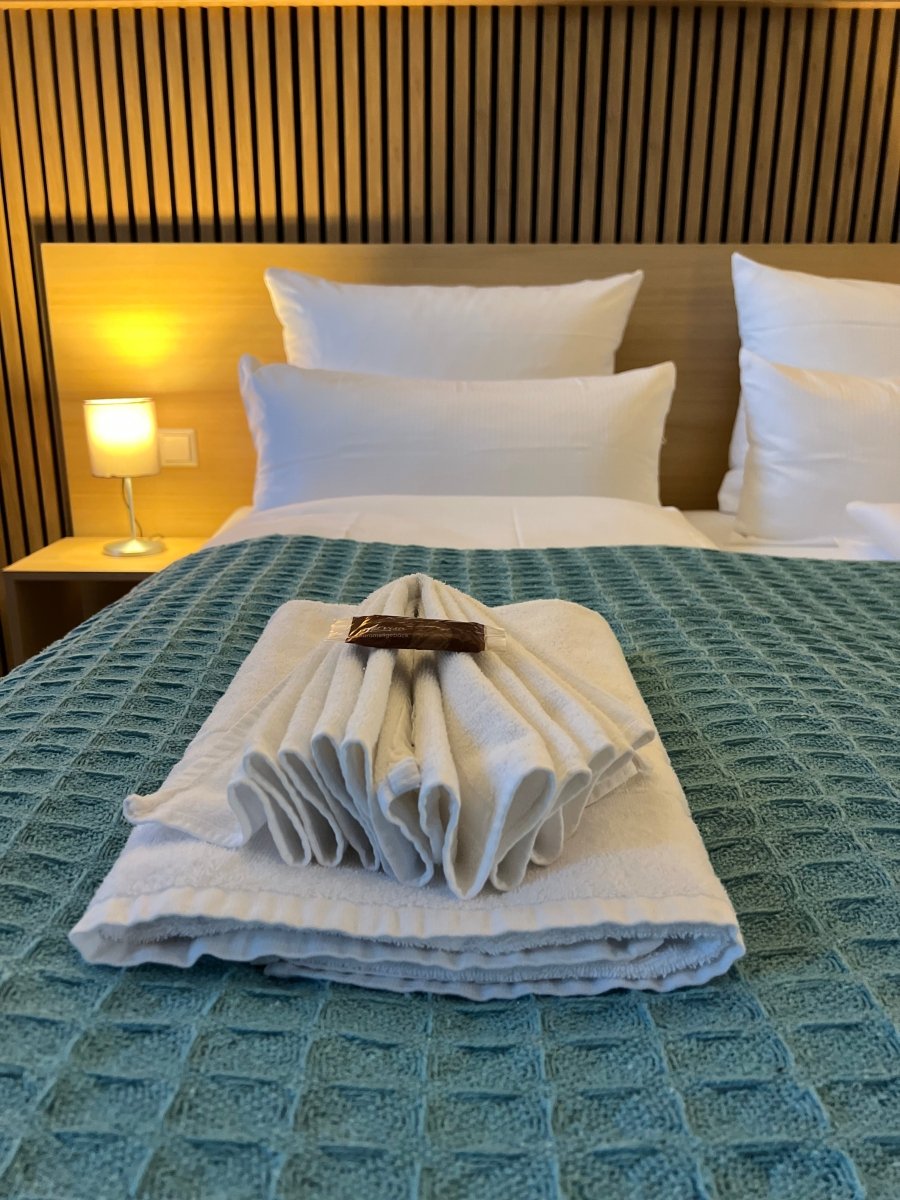 Doppelzimmer Deluxe mit Balkon (ab 30 m²) - HOTEL FALKEN Hechingen