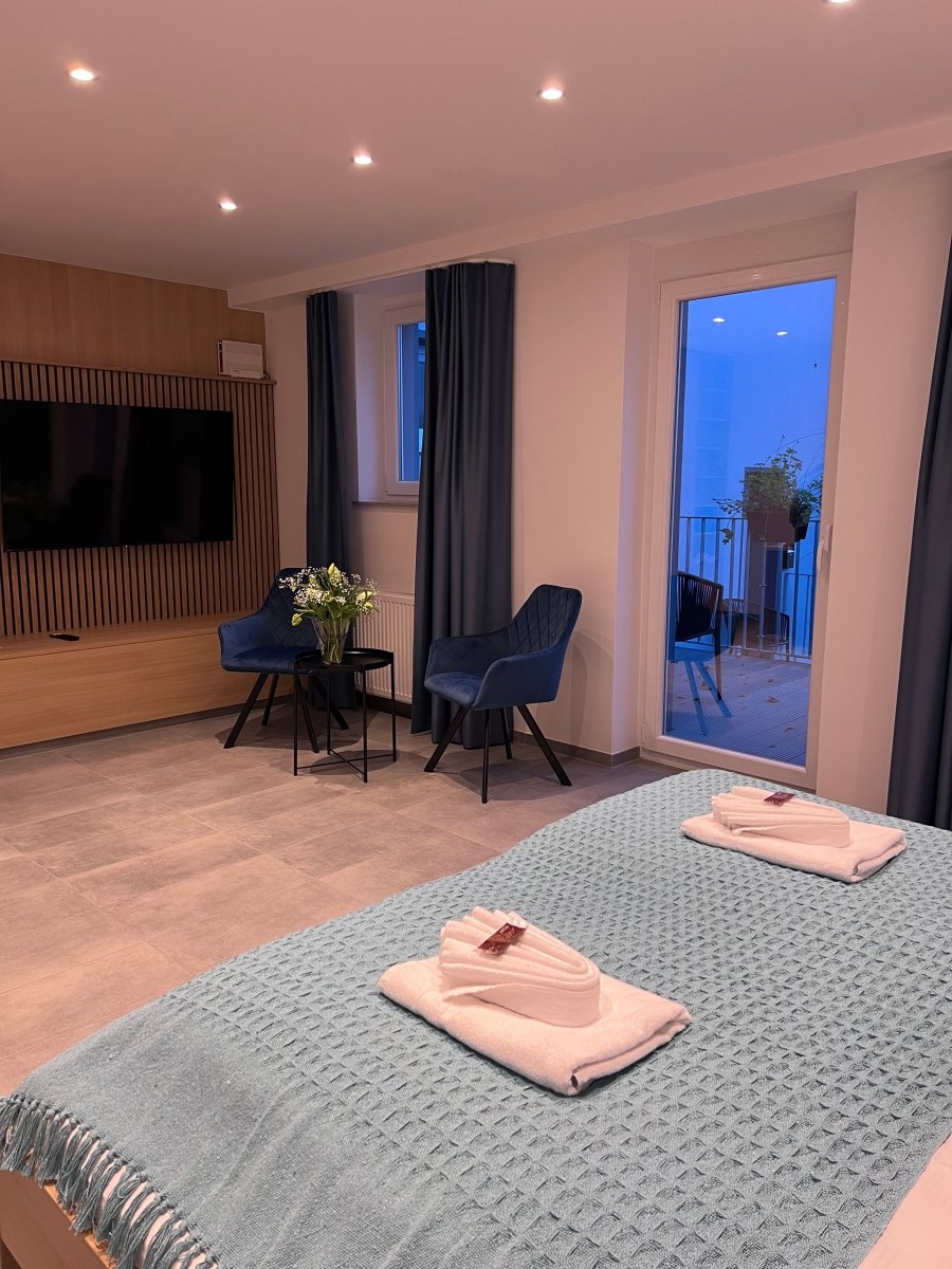 Doppelzimmer Deluxe mit Balkon (ab 30 m²) - HOTEL FALKEN Hechingen