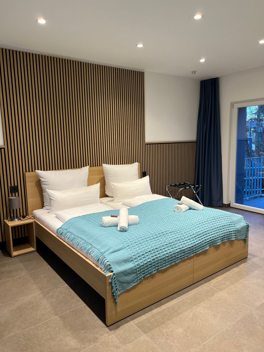 Doppelzimmer Deluxe mit Balkon (ab 30 m²) - HOTEL FALKEN Hechingen