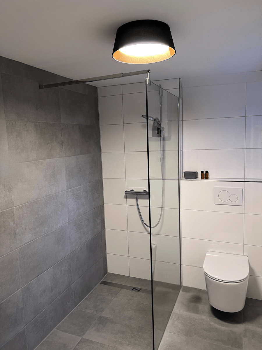 Doppelzimmer Deluxe ohne Balkon (ab 30 m²) - HOTEL FALKEN Hechingen