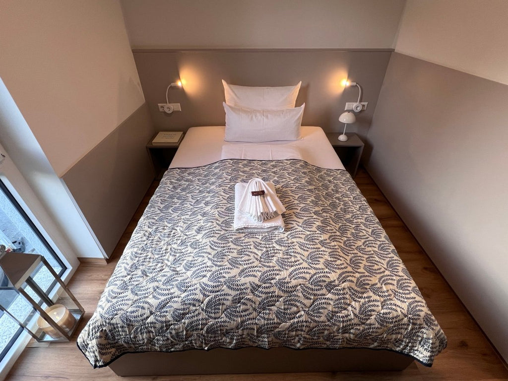Einzelzimmer Superior Queen - Bett - HOTEL FALKEN Hechingen