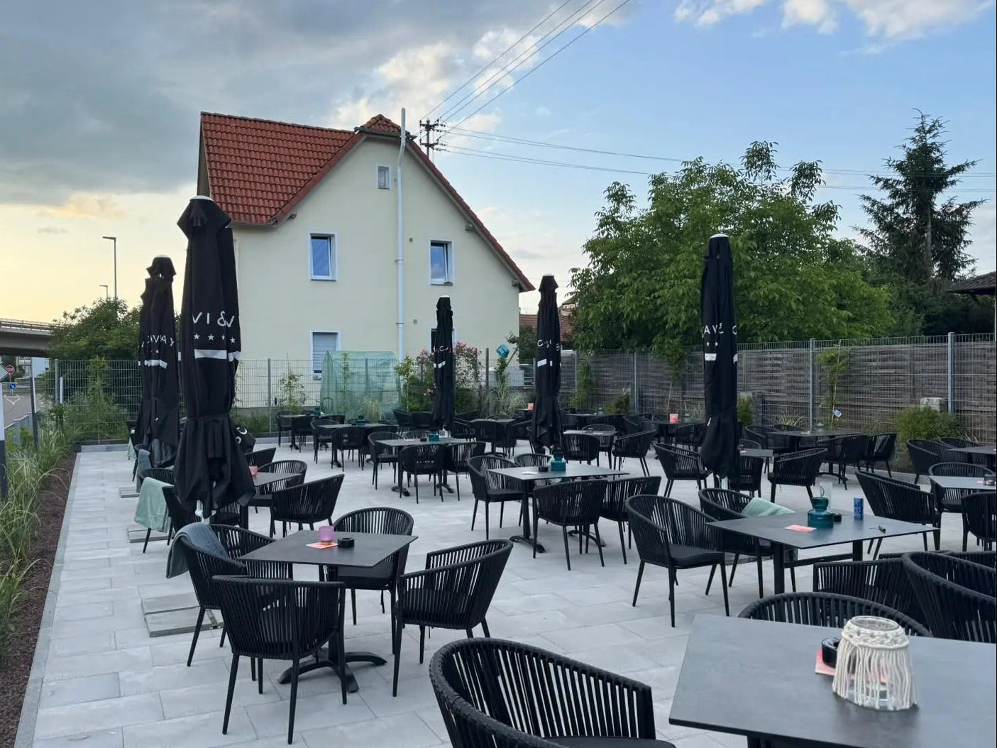hotel_falken_hechingen-Laganini-Biergarten-terasse-Restaurant-Burg-Hohenzollern-